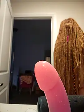 LucidLucy online show from November 11, 2025, 12:11 pm