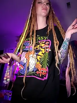 LucidLucy online show from November 17, 2025, 7:34 am