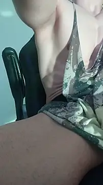 sexy fit guy on cam online show from April 26, 2026, 4:04 pm