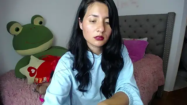 emily honter online show from March 21, 2025, 7:02 pm