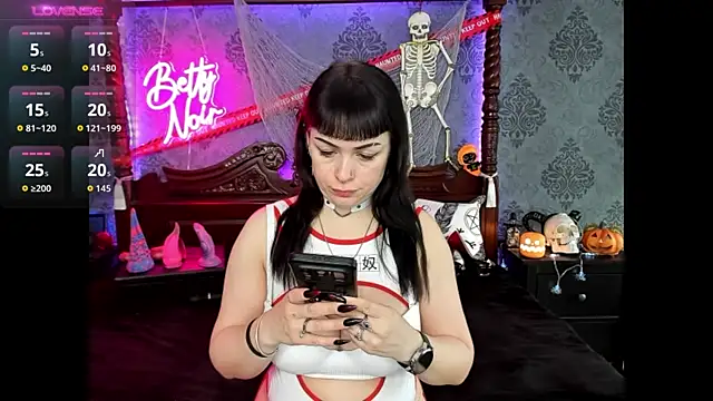 BettyNoir online show from October 23, 2025, 9:08 am