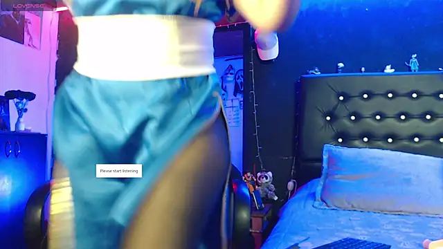 aprildoll online show from April 24, 2026, 4:36 am