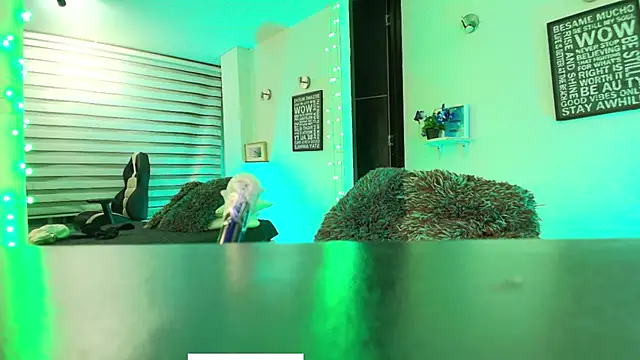 GABY DAVIS online show from November 28, 2025, 4:23 am