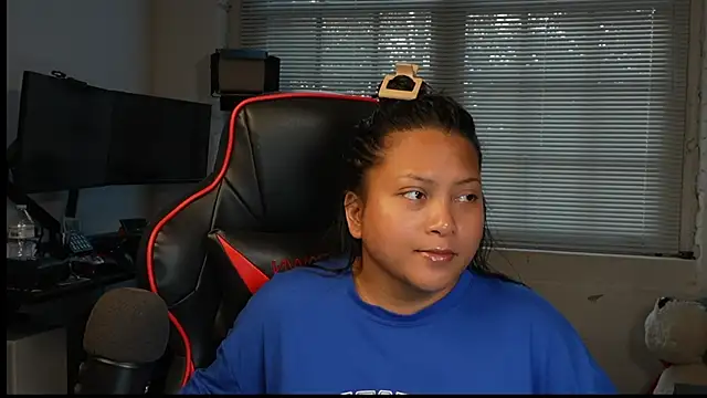 Snapshot of Bubbleliyah chatting on March 31, 2026, 11:45 am Bubbleliyah online show from March 31, 2026, 11:45 am