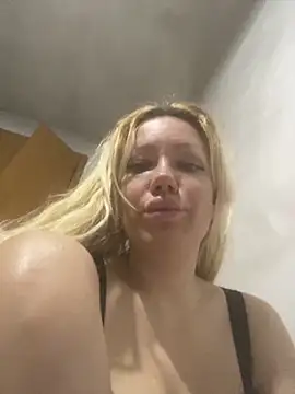 SofiaJoy online show from April 12, 2026, 7:44 am