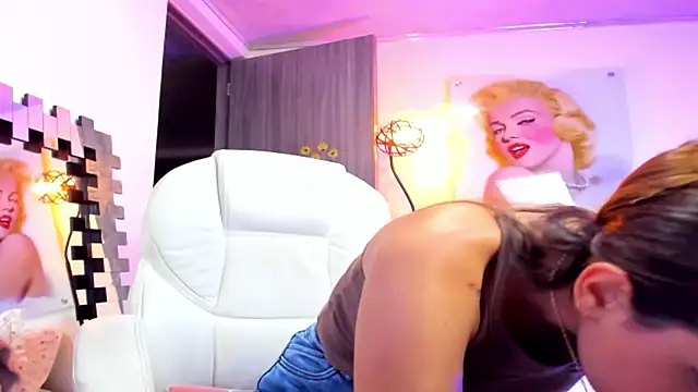 KimberlySaen online show from October 21, 2025, 9:36 pm