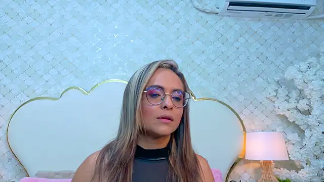 MarilynVega1 online show from March 31, 2026, 1:57 pm