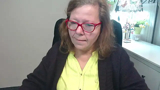 Snapshot of Adelewildx chatting on September 29, 2025, 3:24 am Adelewildx online show from September 29, 2025, 3:24 am