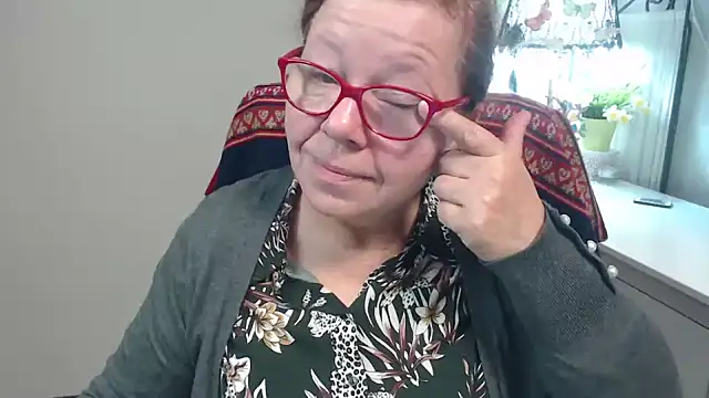 Snapshot of Adelewildx chatting on October 16, 2025, 3:26 am Adelewildx online show from October 16, 2025, 3:26 am