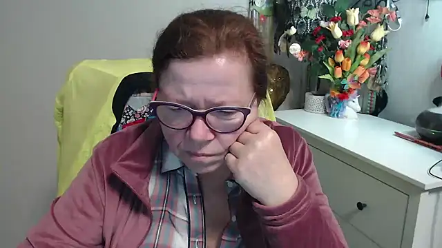 Snapshot of Adelewildx chatting on February 12, 2026, 3:50 am Adelewildx online show from February 12, 2026, 3:50 am