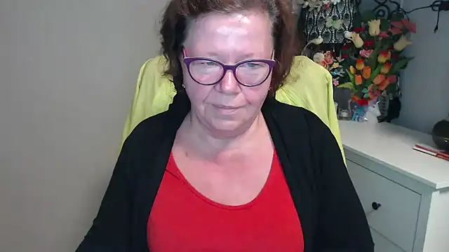 Adelewildx online show from May 11, 2026, 3:30 am