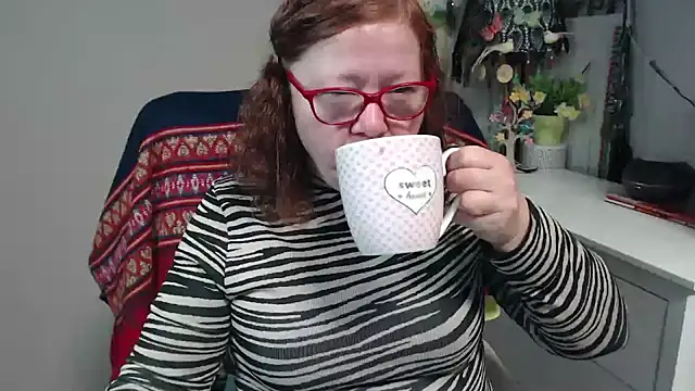 Adelewildx online show from December 2, 2025, 3:41 am