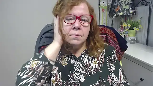 Snapshot of Adelewildx chatting on November 4, 2025, 4:05 am Adelewildx online show from November 4, 2025, 4:05 am