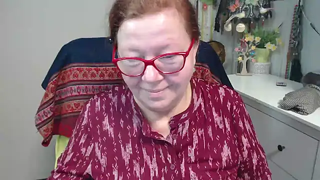 Snapshot of Adelewildx chatting on November 18, 2025, 4:16 am Adelewildx online show from November 18, 2025, 4:16 am