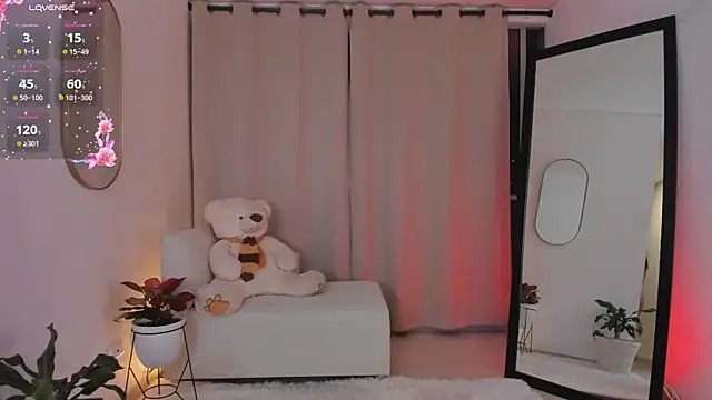 Snapshot of roxie_gates_ chatting on November 17, 2025, 12:47 am roxie gates online show from November 17, 2025, 12:47 am