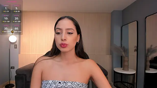 Snapshot of BrennaWalker chatting on February 24, 2025, 5:11 am BrennaWalker online show from February 24, 2025, 5:11 am