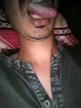 dreamtoungelick69 online show from April 1, 2026, 11:33 am