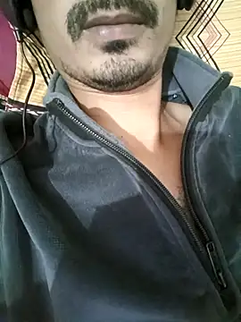 dreamtoungelick69 online show from April 7, 2026, 9:05 pm