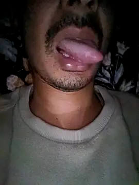 Snapshot of dreamtoungelick69 chatting on February 12, 2026, 9:03 pm dreamtoungelick69 online show from February 12, 2026, 9:03 pm