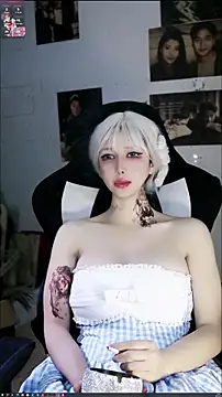 Snapshot of candy_cola chatting on January 17, 2026, 2:09 pm candy cola online show from January 17, 2026, 2:09 pm