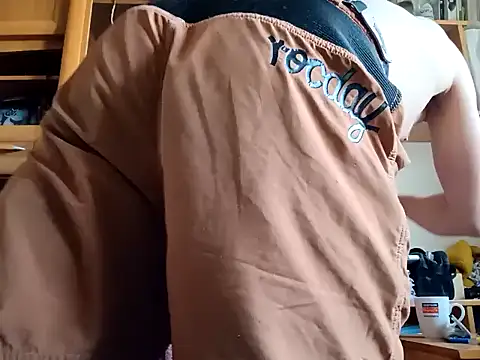 Snapshot of FireFox_Feel chatting on March 12, 2025, 11:54 am FireFox Feel online show from March 12, 2025, 11:54 am