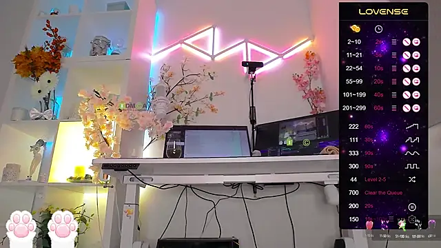 Elena-Marilyn online show from September 25, 2025, 7:31 pm