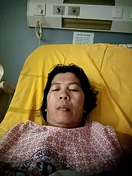 TropicalFlower online show from October 4, 2025, 12:12 am