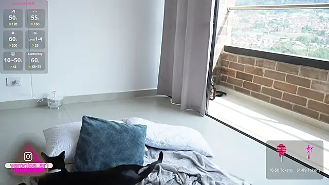 Veronica ar online show from February 13, 2025, 7:42 pm