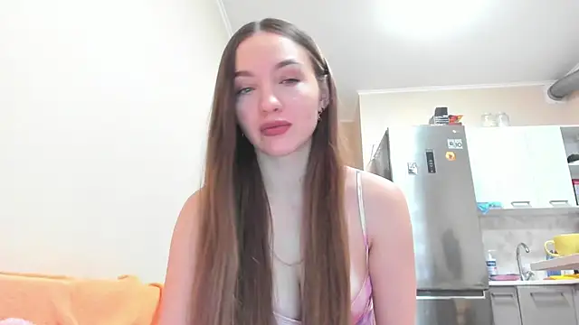 Snapshot of Naughty_Molly chatting on January 6, 2025, 12:57 pm Naughty Molly online show from January 6, 2025, 12:57 pm