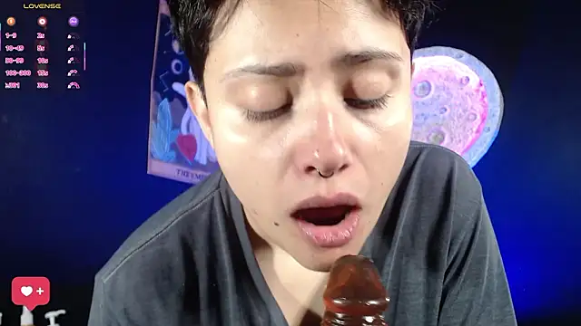 girl intense444 online show from March 15, 2026, 1:07 pm