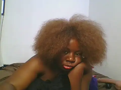 Snapshot of Deliciousgal chatting on March 3, 2025, 3:27 am Deliciousgal online show from March 3, 2025, 3:27 am