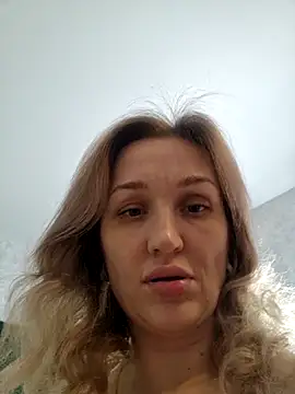 Snapshot of ModelEva chatting on March 20, 2025, 3:04 pm ModelEva online show from March 20, 2025, 3:04 pm