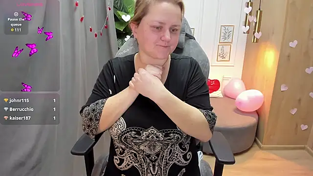 Snapshot of ScarlettSoft chatting on February 18, 2025, 12:06 pm ScarlettSoft online show from February 18, 2025, 12:06 pm