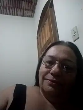 Snapshot of catdool chatting on December 17, 2025, 12:37 am catdool online show from December 17, 2025, 12:37 am