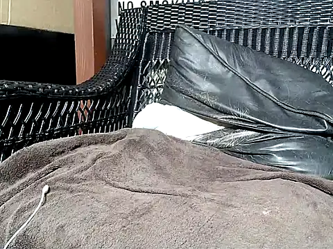 Snapshot of HungHawaiian808@xh chatting on March 14, 2025, 3:59 am HungHawaiian808xh online show from March 14, 2025, 3:59 am