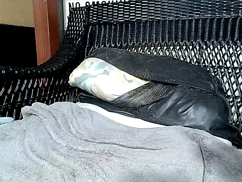 Snapshot of HungHawaiian808@xh chatting on January 27, 2025, 2:20 am HungHawaiian808xh online show from January 27, 2025, 2:20 am