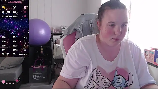 AureliaWinter online show from June 15, 2026, 3:55 pm