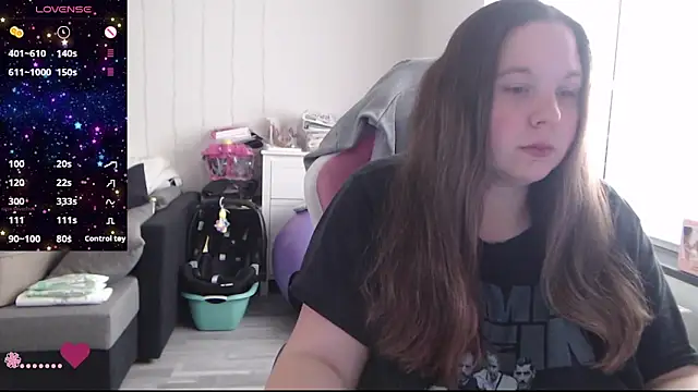 AureliaWinter online show from June 14, 2026, 10:27 am