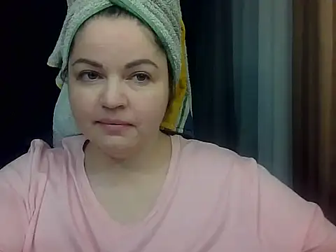 Snapshot of cute__cherry chatting on February 1, 2026, 7:01 pm cute cherry online show from February 1, 2026, 7:01 pm