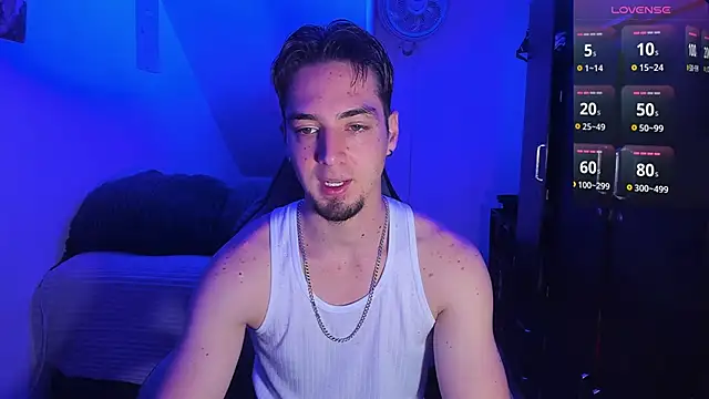 Snapshot of Alex_smith00 chatting on January 17, 2026, 6:22 pm Alex smith00 online show from January 17, 2026, 6:22 pm