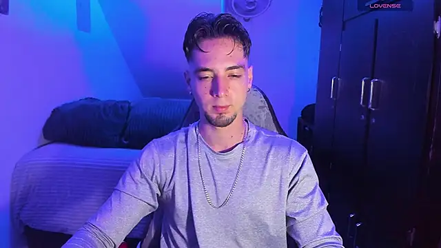 Snapshot of Alex_smith00 chatting on February 13, 2026, 4:51 pm Alex smith00 online show from February 13, 2026, 4:51 pm