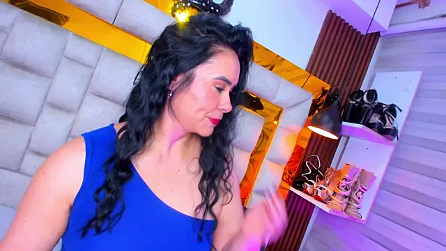 bigass monic online show from April 15, 2026, 2:50 am