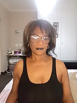 Hotgrannyx online show from October 21, 2025, 4:01 am