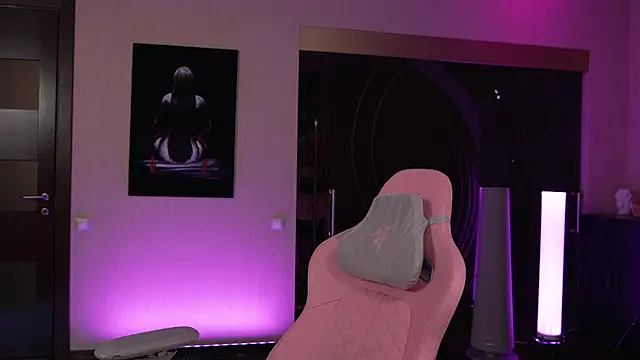 GirlGogo online show from February 9, 2026, 11:14 pm