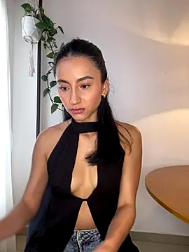  Amatista online show from November 8, 2025, 6:22 pm