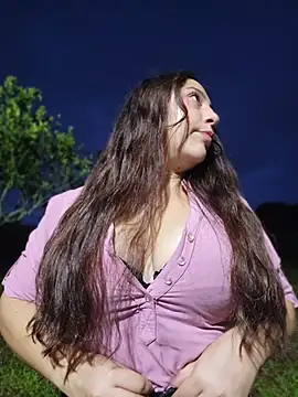 VickyHoult online show from May 22, 2026, 11:25 pm