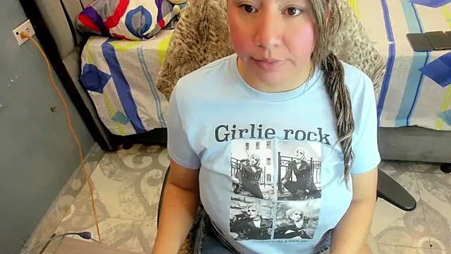 Tiffany teressa online show from December 19, 2025, 5:15 pm