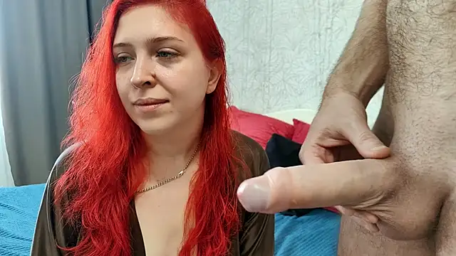 Snapshot of GenrikhBecca chatting on February 25, 2026, 6:35 am GenrikhBecca online show from February 25, 2026, 6:35 am