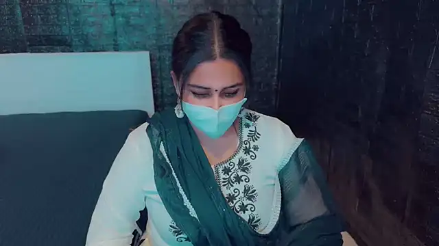 Snapshot of SonY_CaM chatting on February 22, 2025, 5:24 pm SonY CaM online show from February 22, 2025, 5:24 pm