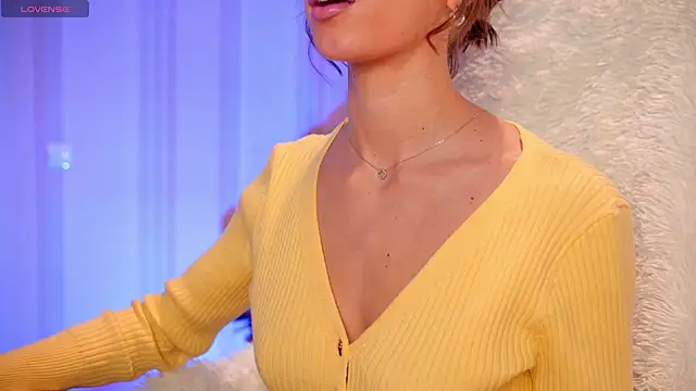 Danielle Thomas online show from January 30, 2025, 11:44 am